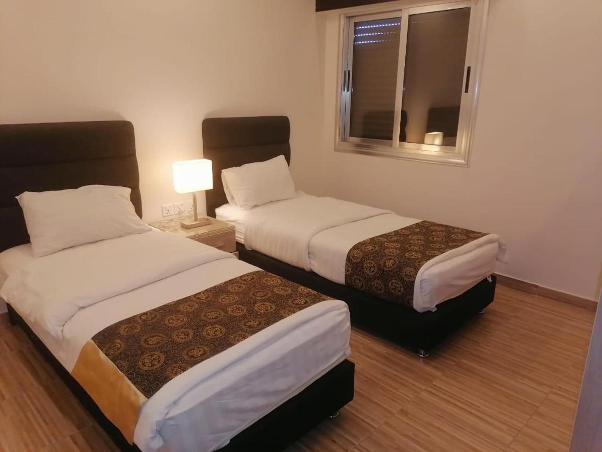 Al-Ahlam Hotel Apartments アカバ エクステリア 写真